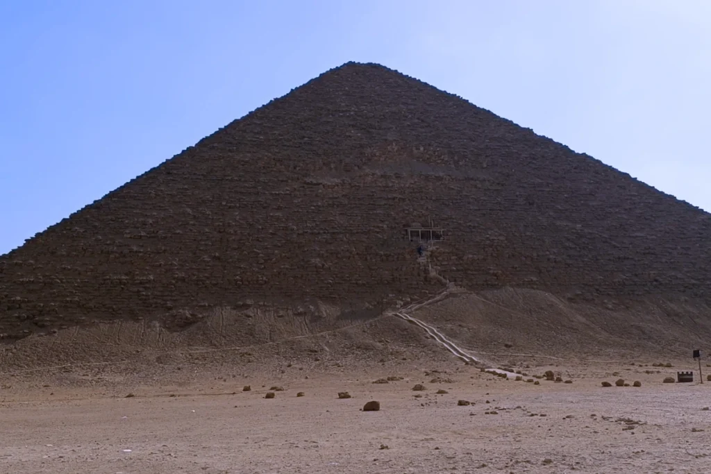 EGYPT- RED PYRAMID 2 Path to enter Red Pyramid